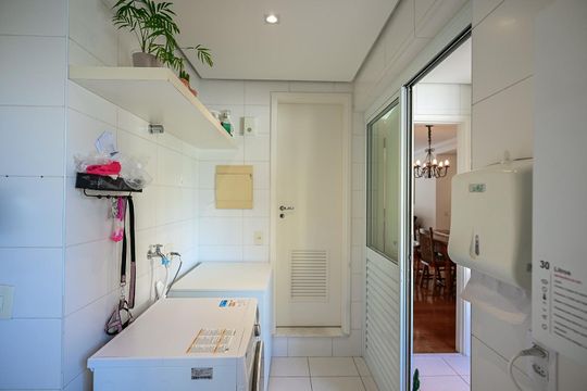Área de Serviço  de apartamento à venda com 3 quartos, 132m² em Vila Andrade, São Paulo