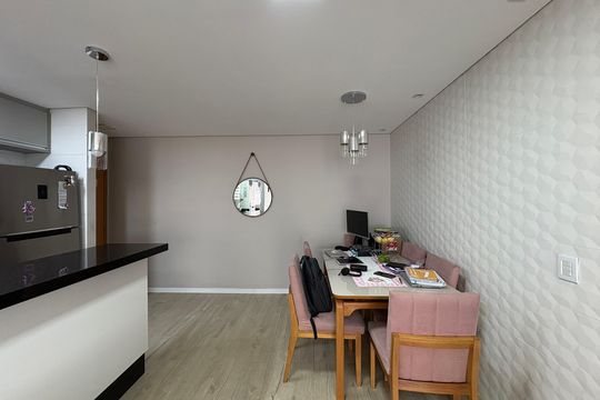 Sala de apartamento à venda com 3 quartos, 74m² em Vila Mangalot, São Paulo