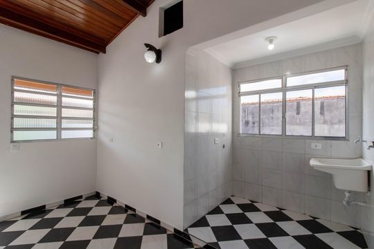 Area de Serviço  de casa para alugar com 2 quartos, 19244m² em Jardim Pinhal, Guarulhos