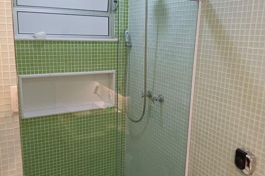 Banheiro de apartamento à venda com 3 quartos, 105m² em Icaraí, Niterói