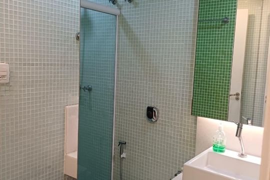 Banheiro de apartamento à venda com 3 quartos, 105m² em Icaraí, Niterói