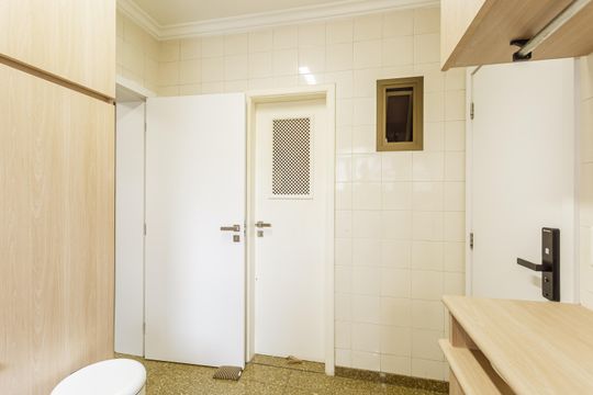 Área de Serviço de apartamento à venda com 3 quartos, 167m² em Indianópolis, São Paulo