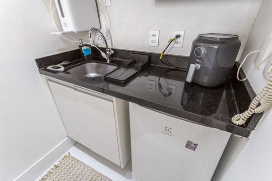 Sala/Cozinha de apartamento para alugar com 1 quarto, 31m² em Vila Olímpia, São Paulo