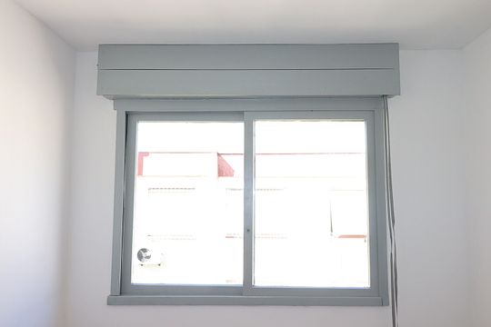 Janela da Sala de apartamento para alugar com 1 quarto, 55m² em Rubem Berta, Porto Alegre