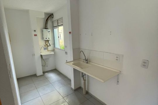 Apartamento para alugar com 2 quartos, 45m² em Santa Cruz, Rio de Janeiro