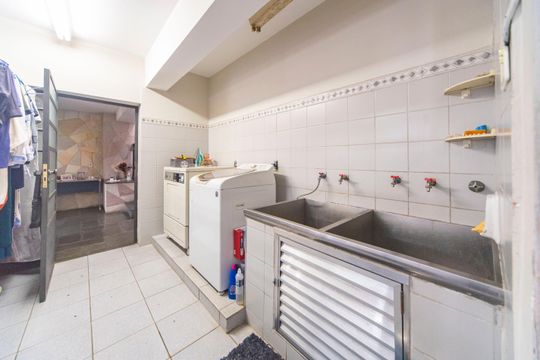 Área de Serviço de casa à venda com 3 quartos, 420m² em Campestre, Santo André