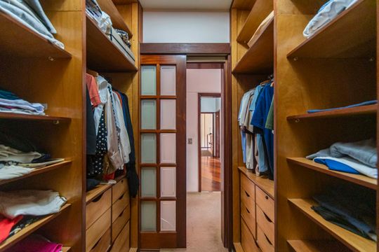 Closet do Quarto 3 de casa à venda com 3 quartos, 420m² em Campestre, Santo André