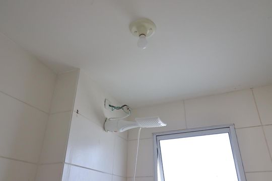 Banheiro de apartamento para alugar com 2 quartos, 48m² em Antonio Marincek, Ribeirão Preto