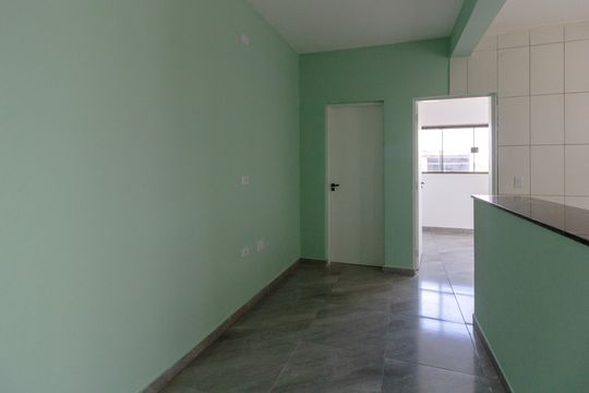 Sala de casa para alugar com 2 quartos, 60m² em Jardim Presidente Dutra, Guarulhos
