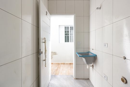 Área de Serviço de casa para alugar com 2 quartos, 60m² em Jardim Presidente Dutra, Guarulhos