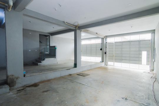 Garagem de casa para alugar com 2 quartos, 60m² em Jardim Presidente Dutra, Guarulhos