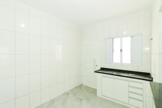 Cozinha de casa para alugar com 2 quartos, 60m² em Jardim Presidente Dutra, Guarulhos
