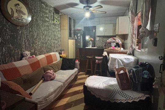 Casa 2 - Sala  de casa à venda com 4 quartos, 50m² em Conjunto Habitacional Calux, São Bernardo do Campo