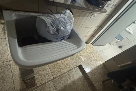 Área serviço casa 1  de casa à venda com 4 quartos, 50m² em Conjunto Habitacional Calux, São Bernardo do Campo