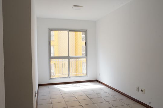 Sala de apartamento para alugar com 2 quartos, 58m² em Jardim Sao Judas Tadeu, Guarulhos