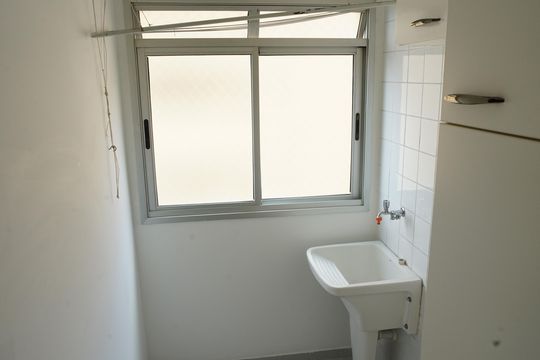 Área de Serviço de apartamento para alugar com 2 quartos, 58m² em Jardim Sao Judas Tadeu, Guarulhos