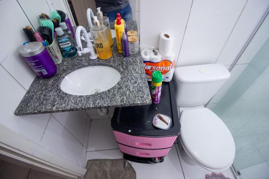 Banheiro Social de apartamento à venda com 2 quartos, 70m² em Parque Maracana, Contagem