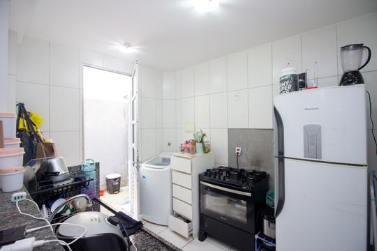 Cozinha e Área de Serviço de apartamento à venda com 2 quartos, 70m² em Parque Maracana, Contagem