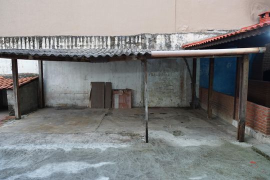 Garagem de casa à venda com 2 quartos, 250m² em Jardim Santa Ines, Guarulhos
