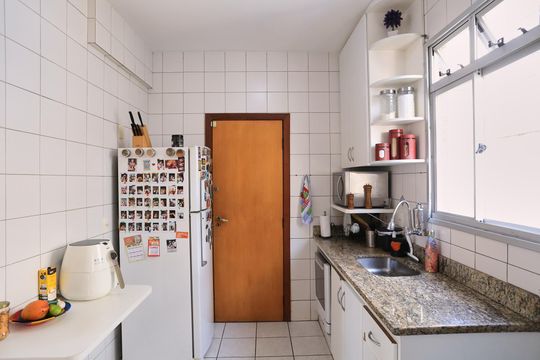 Cozinha de apartamento à venda com 4 quartos, 174m² em Sagrada Família, Belo Horizonte