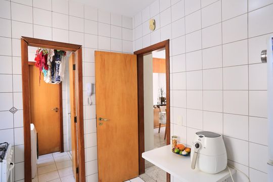 Cozinha de apartamento à venda com 4 quartos, 174m² em Sagrada Família, Belo Horizonte