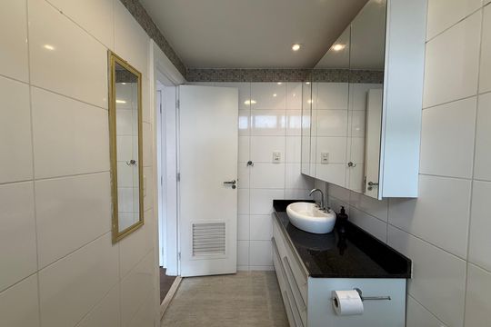 Banheiro de apartamento para alugar com 3 quartos, 112m² em Vila Buarque, São Paulo