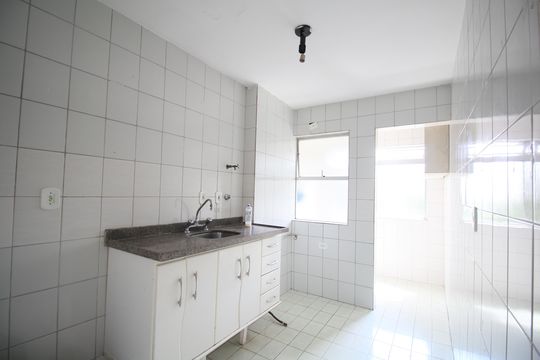 Cozinha de apartamento à venda com 2 quartos, 56m² em Jardim Umarizal, São Paulo