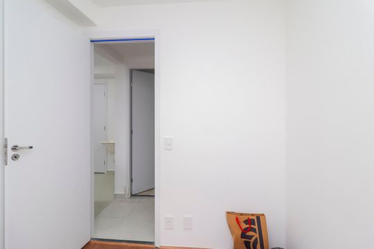 Quarto 1 de apartamento para alugar com 2 quartos, 32m² em Jardim Soares, São Paulo