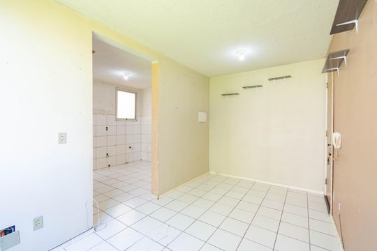 Sala de apartamento à venda com 2 quartos, 80m² em Guajuviras, Canoas