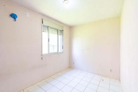 Quarto 2 de apartamento à venda com 2 quartos, 80m² em Guajuviras, Canoas