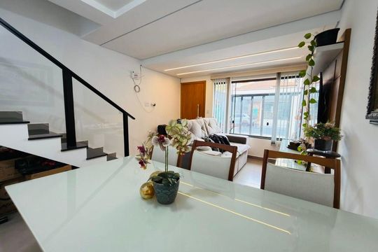 Casa à venda com 3 quartos, 90m² em Alto Caiçaras, Belo Horizonte