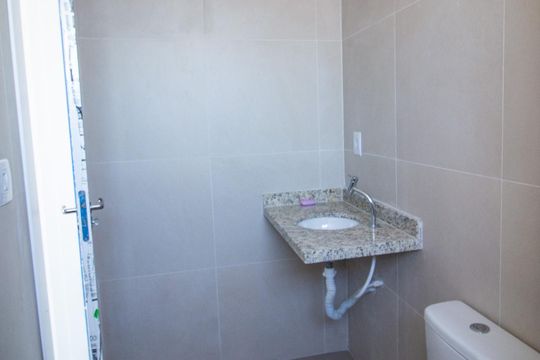 Banheiro da Suíte de apartamento para alugar com 2 quartos, 71m² em Vila Hortência, Sorocaba