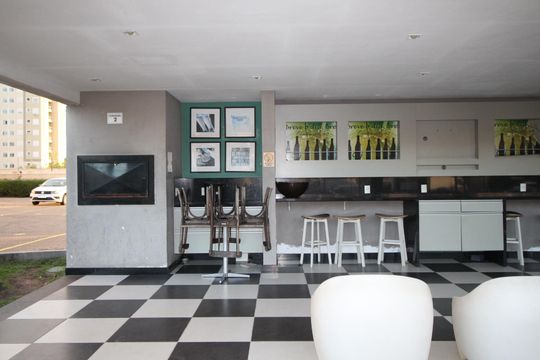 Área comum - Churrasqueira de apartamento à venda com 2 quartos, 52m² em Humaitá, Porto Alegre