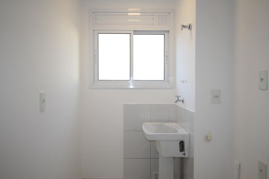 Área de Serviço de apartamento à venda com 2 quartos, 52m² em Humaitá, Porto Alegre