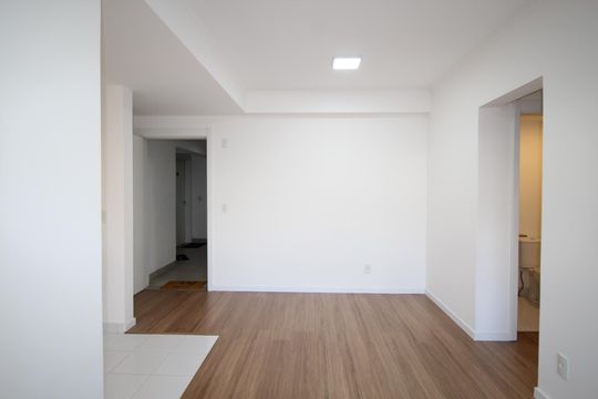 Sala de apartamento à venda com 2 quartos, 52m² em Humaitá, Porto Alegre