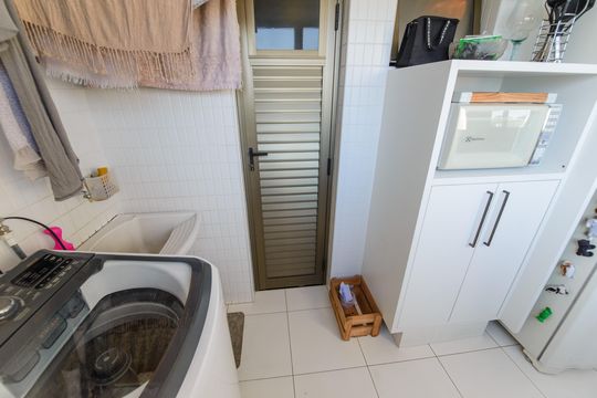 Área de Serviço de apartamento para alugar com 2 quartos, 105m² em Centro, Taubaté