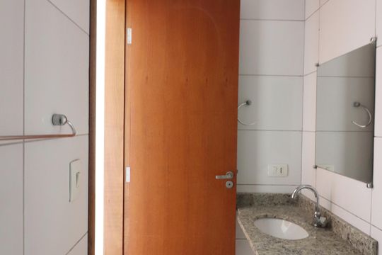 Quarto 1 - Suíte Banheiro  de apartamento para alugar com 2 quartos, 52m² em Vila Judite, São Bernardo do Campo