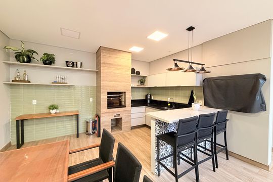 Quintal com área gourmet - churrasqueira de casa de condomínio à venda com 3 quartos, 329m² em Jardim Santa Teresa, Jundiaí
