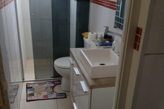Banheiro de apartamento à venda com 2 quartos, 42m² em Vila Jacuí, São Paulo