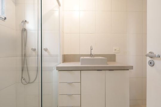 Banheiro da Suíte de apartamento à venda com 2 quartos, 85m² em Jardim Caboré, São Paulo