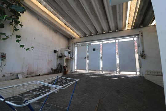 Garagem de casa à venda com 1 quarto, 60m² em Parque Santa Madalena, São Paulo