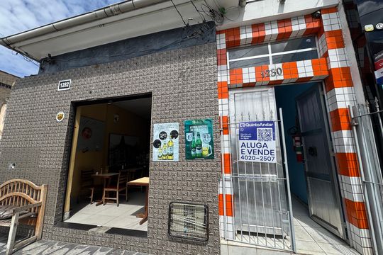 Fachada com PLACA de casa para alugar com 5 quartos, 350m² em Vila Campesina, Osasco