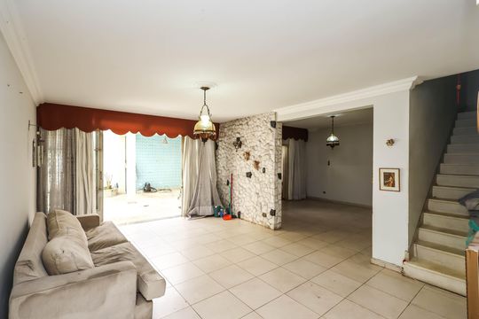 Casa para alugar com 3 quartos, 212m² em Vila Mariana, São Paulo