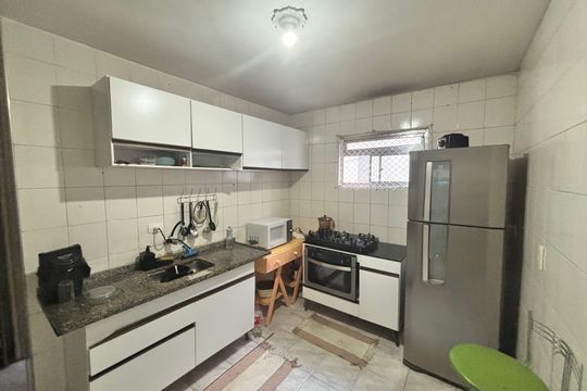 Cozinha de apartamento à venda com 2 quartos, 48m² em Conjunto Habitacional Padre Manoel da Nobrega, São Paulo