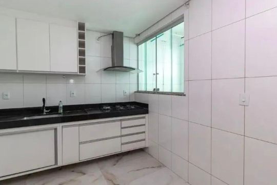 Apartamento para alugar com 3 quartos, 190m² em Santa Amelia, Belo Horizonte