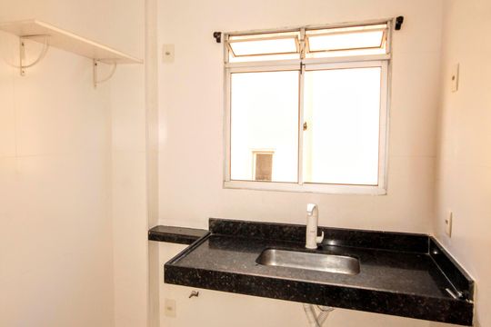 cozinha de apartamento à venda com 3 quartos, 65m² em Santo Antônio, Belo Horizonte