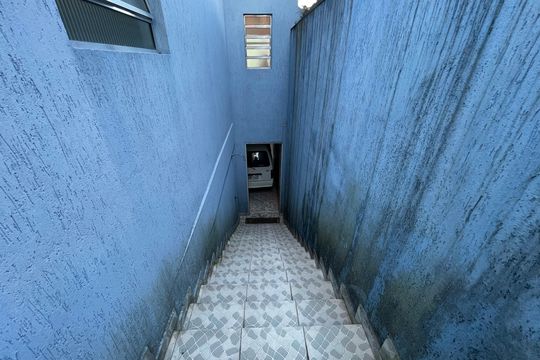 Corredor Externo - Quintal de casa à venda com 3 quartos, 219m² em Cidade Intercap, Taboão da Serra