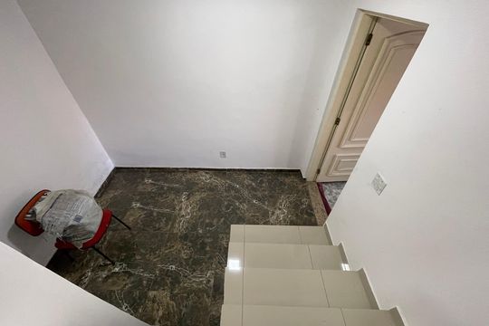 Escada de casa à venda com 3 quartos, 219m² em Cidade Intercap, Taboão da Serra