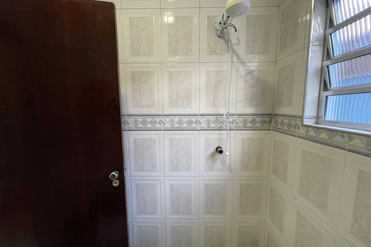 Banheiro 2 de casa à venda com 3 quartos, 219m² em Cidade Intercap, Taboão da Serra