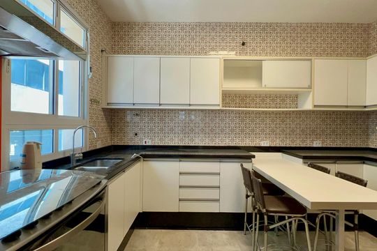Cozinha de apartamento para alugar com 2 quartos, 120m² em Cerqueira César, São Paulo